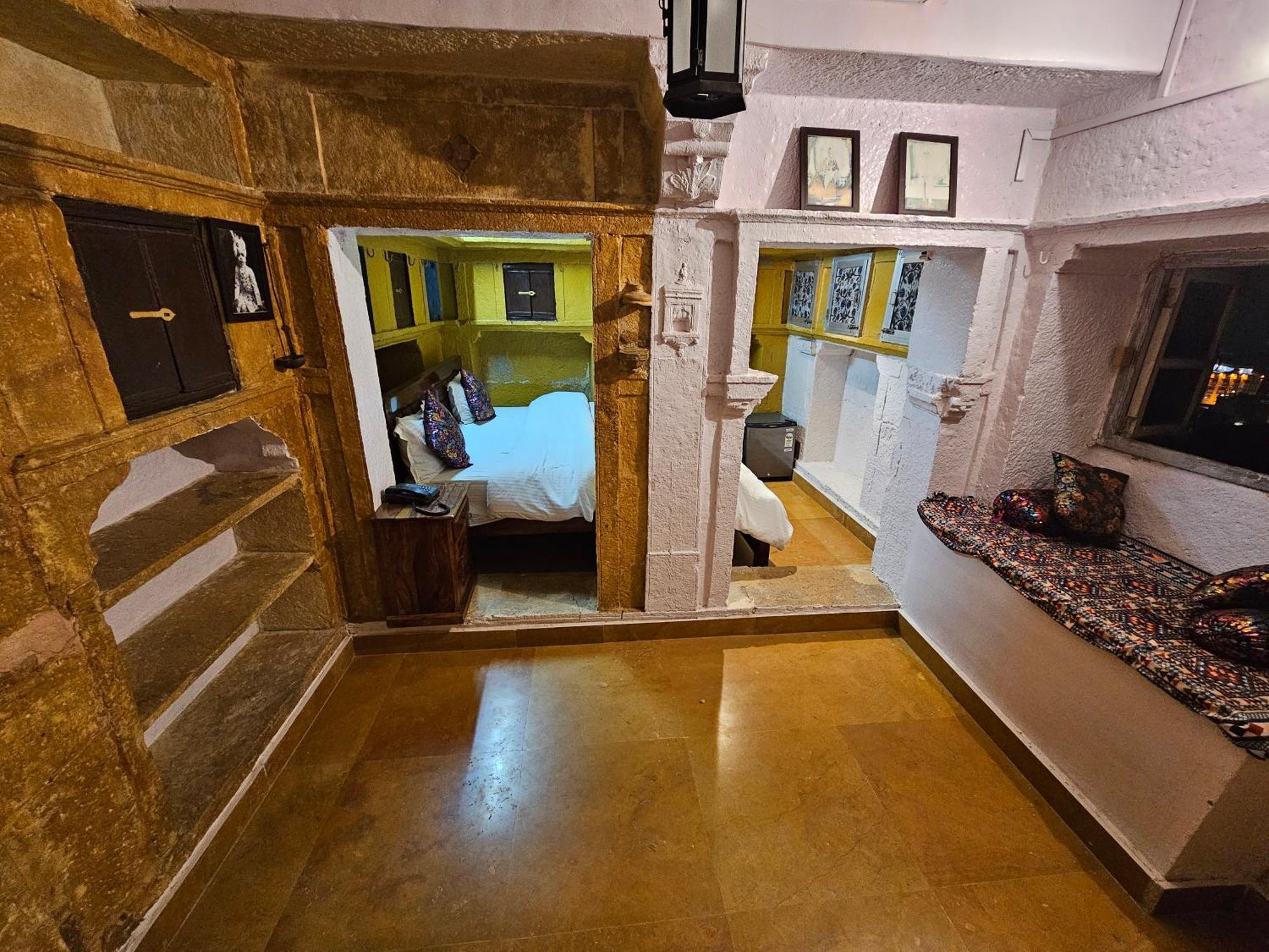 Desert Haveli Guest House Jaisalmer Phòng bức ảnh