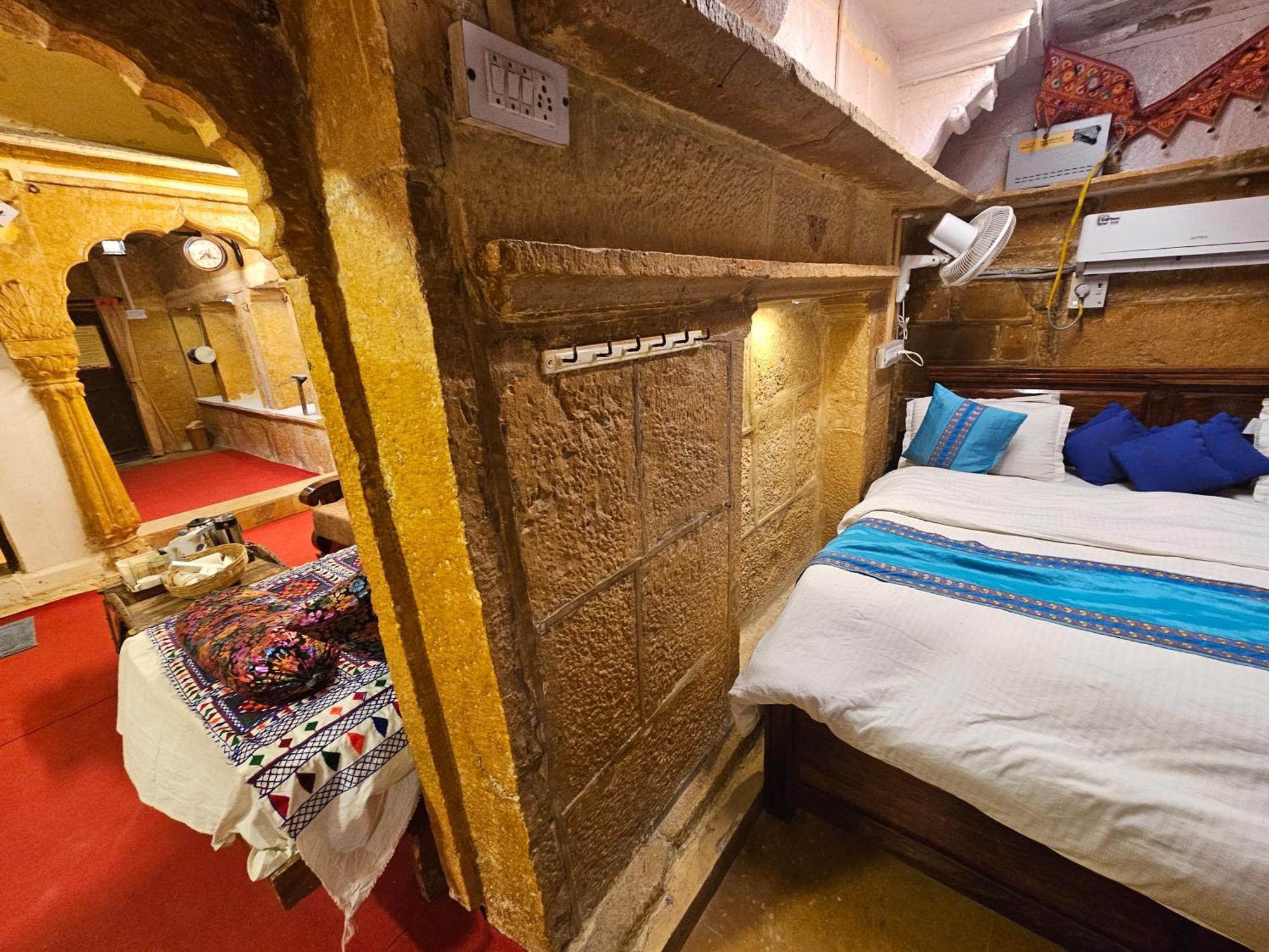 Desert Haveli Guest House Jaisalmer Phòng bức ảnh